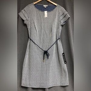 NWT Avenue 16 navy blue and white geometric checked dress with blue tie belt.